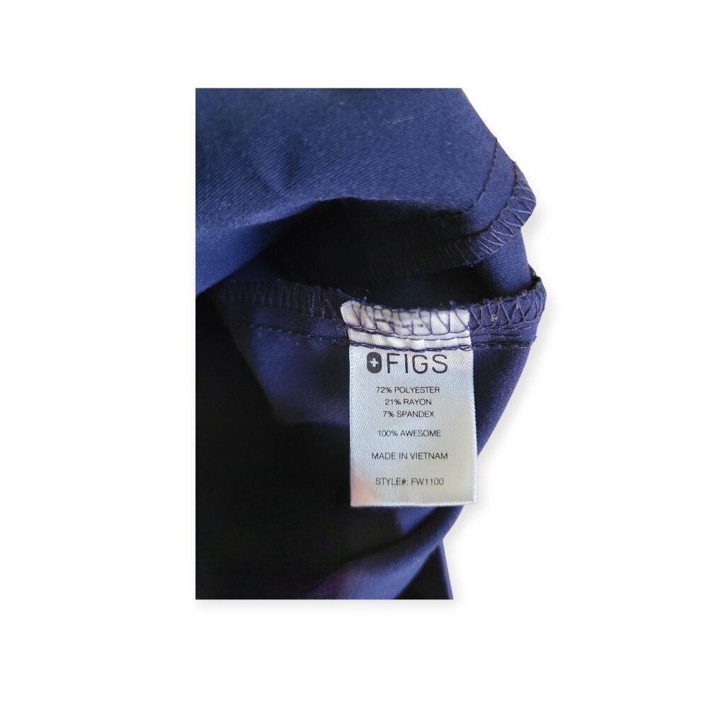 FIGS Navy Blue Casma Scrub Top XS Women’s V-Neck Three-Pocket Trendy Workwear - Picture 6 of 7